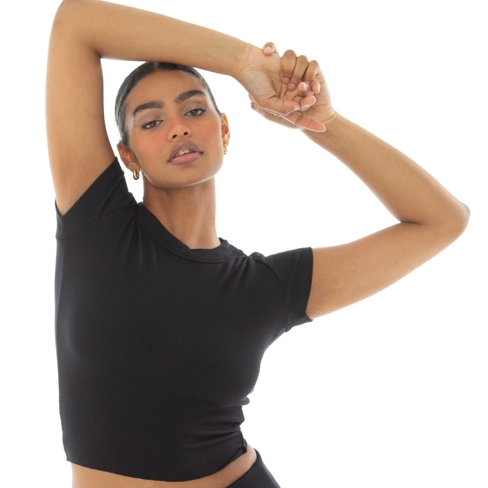 Are You Am I Impy Tee Black XS